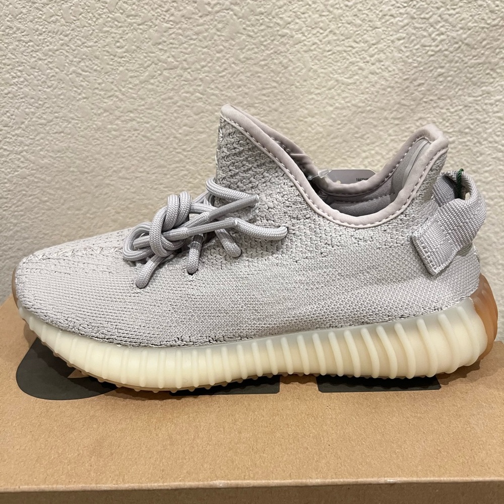 Authentic Yeezy Boost 350 Sesame size 4.5